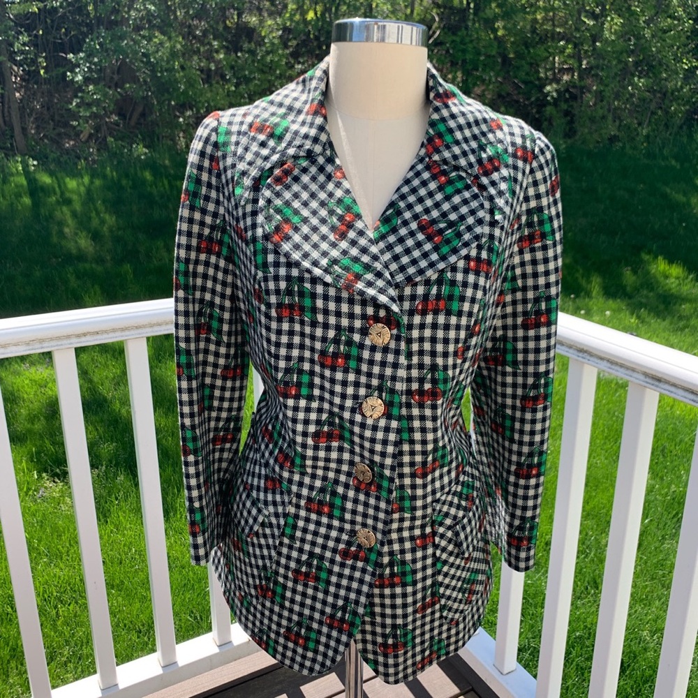 Checked & Cherries 🏁🍒 1970’s Blazer!